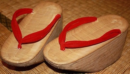 sandal Okobo