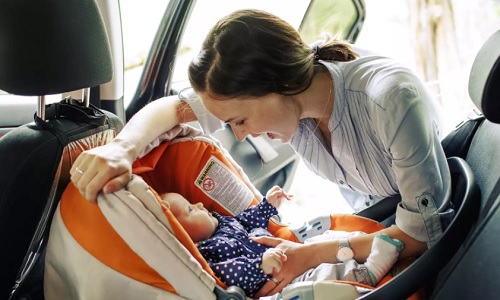 baby car seat di mobil